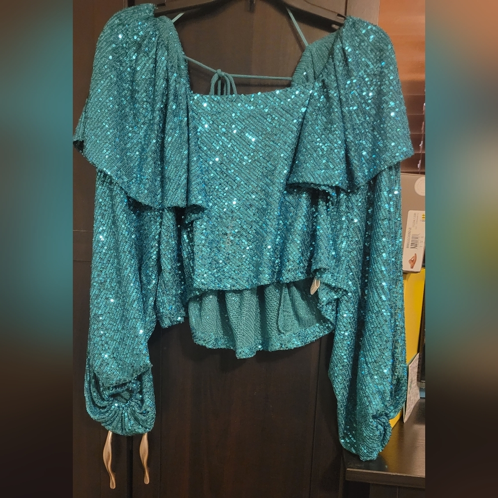 Sequin free flowing top